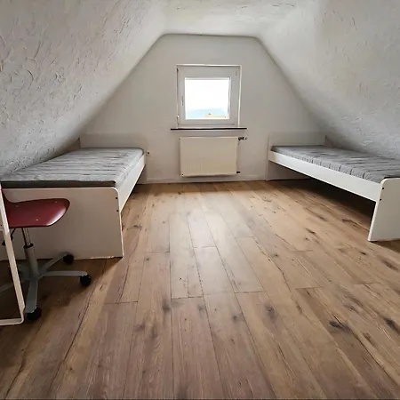 Monteurzimmer - Zentrale Lage Mit Ausblick בית אירוח